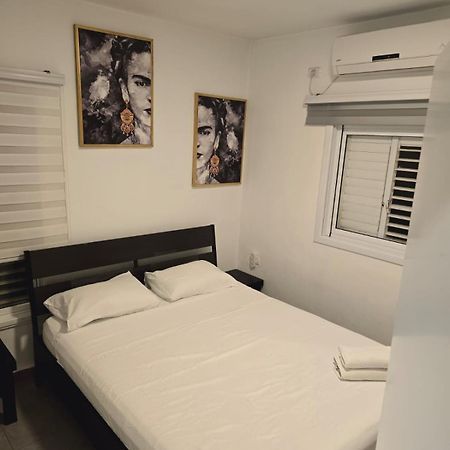 Gk Apartment Harmony Бат-Ям Экстерьер фото