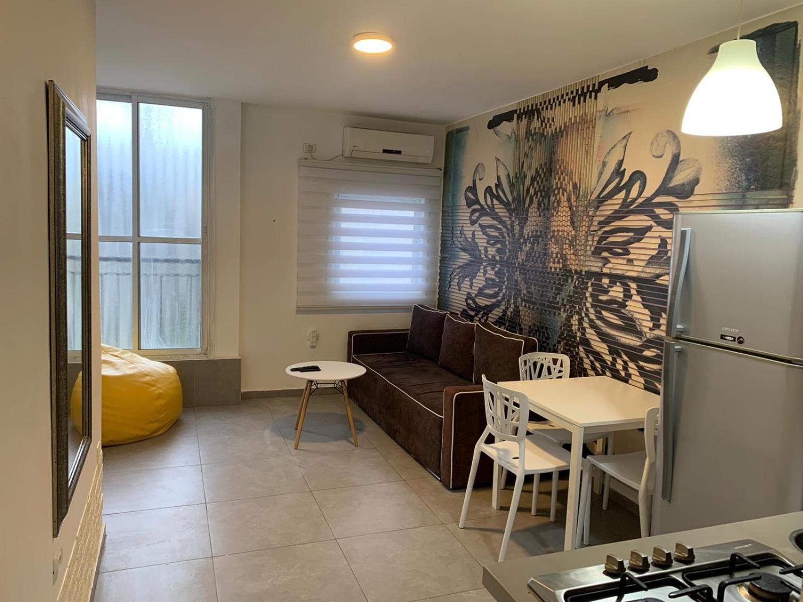 Gk Apartment Harmony Бат-Ям Экстерьер фото