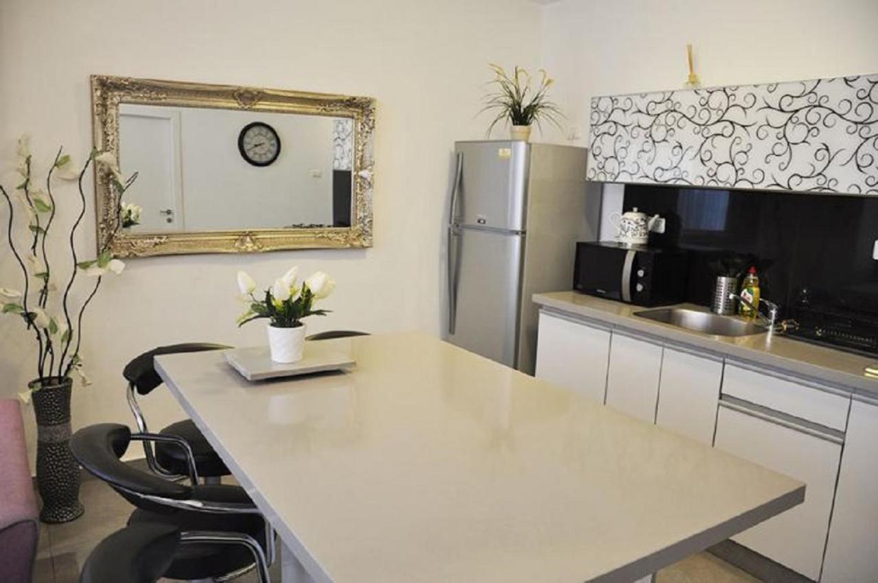 Gk Apartment Harmony Бат-Ям Экстерьер фото