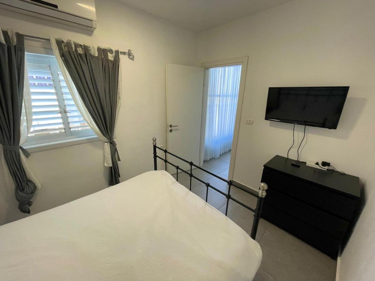 Gk Apartment Harmony Бат-Ям Экстерьер фото