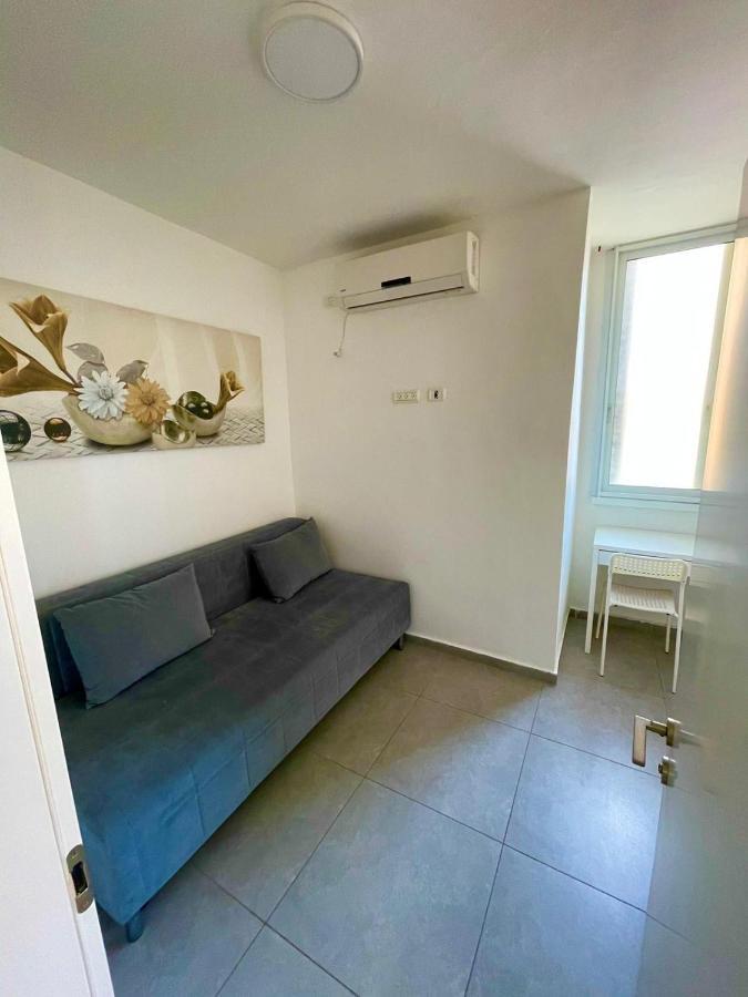 Gk Apartment Harmony Бат-Ям Экстерьер фото